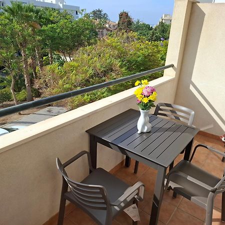 Central 2-Bed Apartment In Estepona Port エクステリア 写真